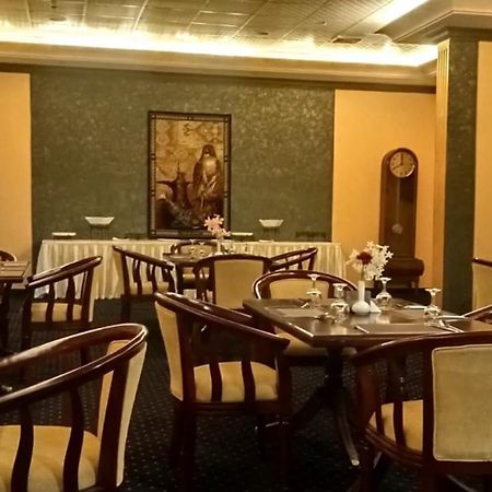 Aliqbal Hotel Al Khobar Exterior photo