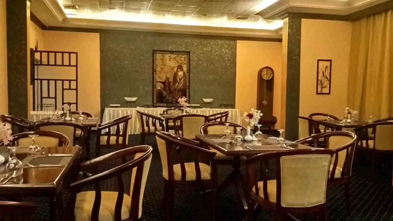 Aliqbal Hotel Al Khobar Exterior photo